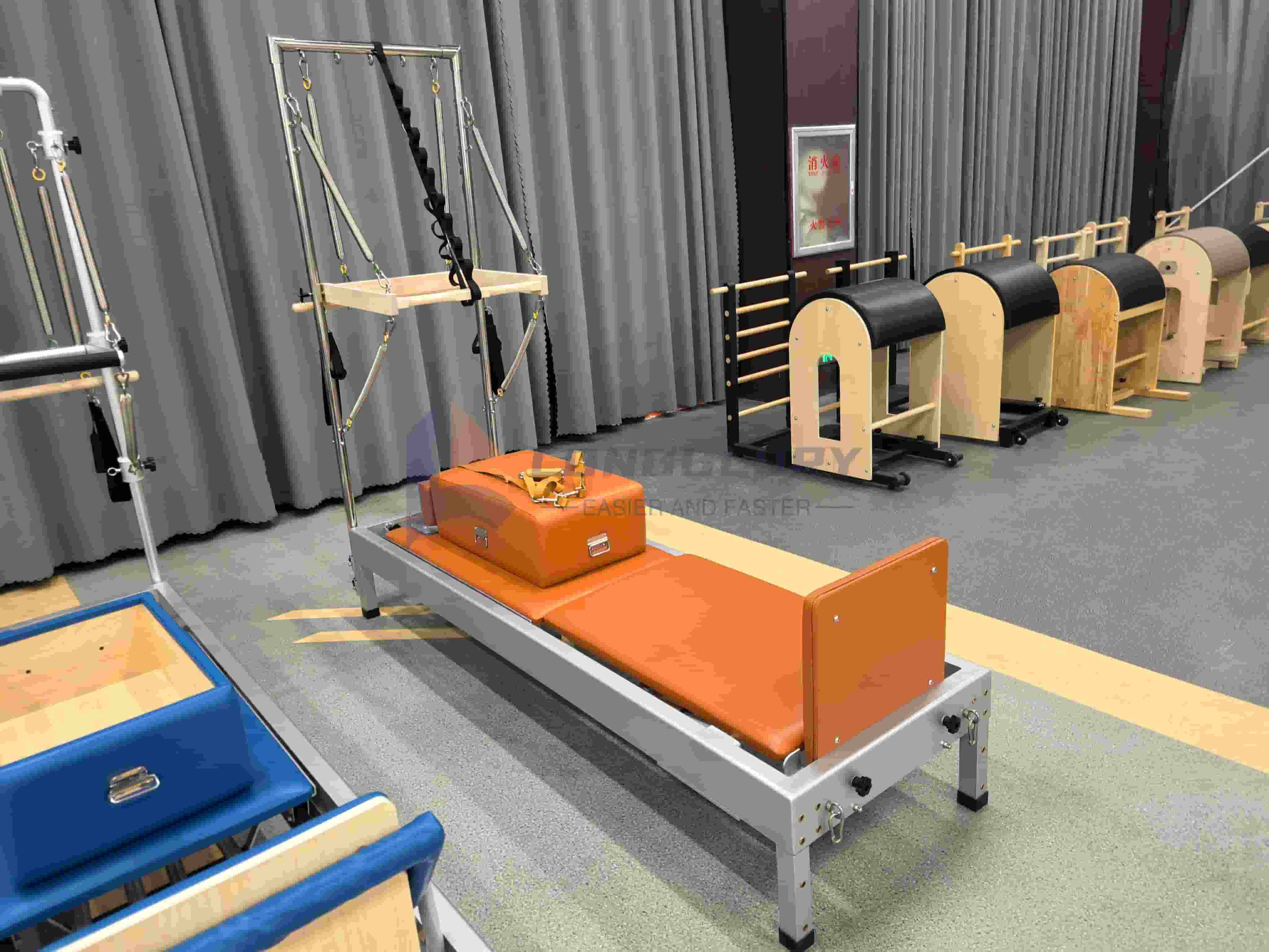 Hliníkový pilates reformátor s vežou