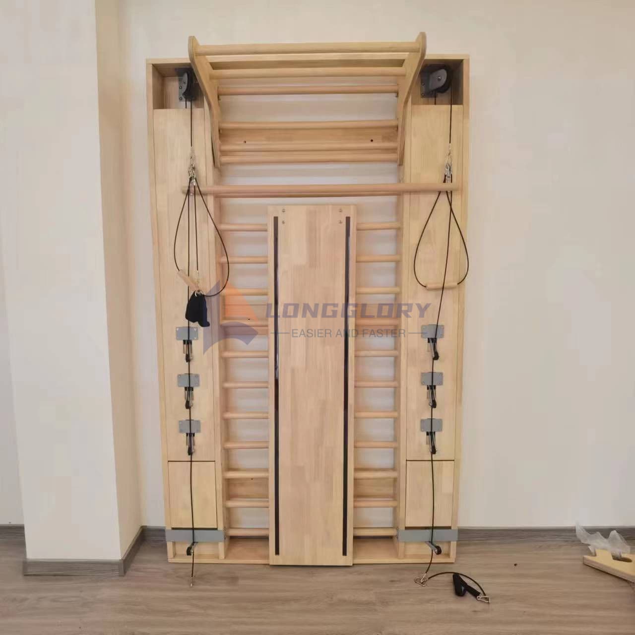 Nástenný stojanový švédsky rebrík